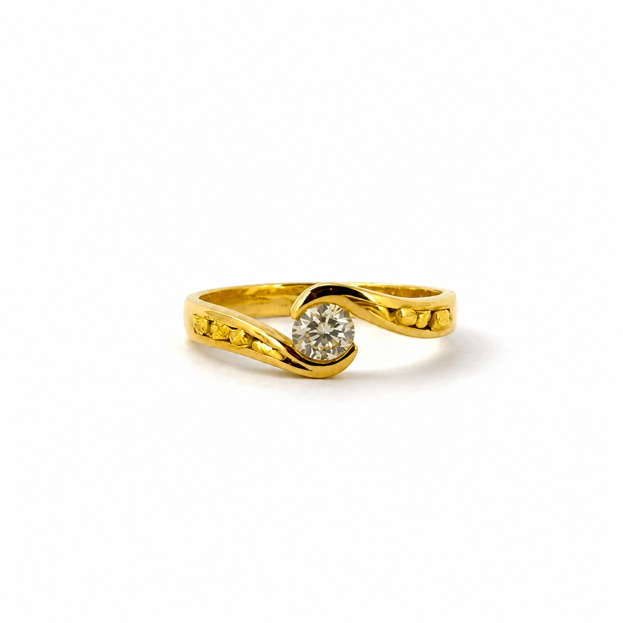 18kt Ladies Ring - 23kt Natural Gold Nugget with 0.251ct Diamond - Q